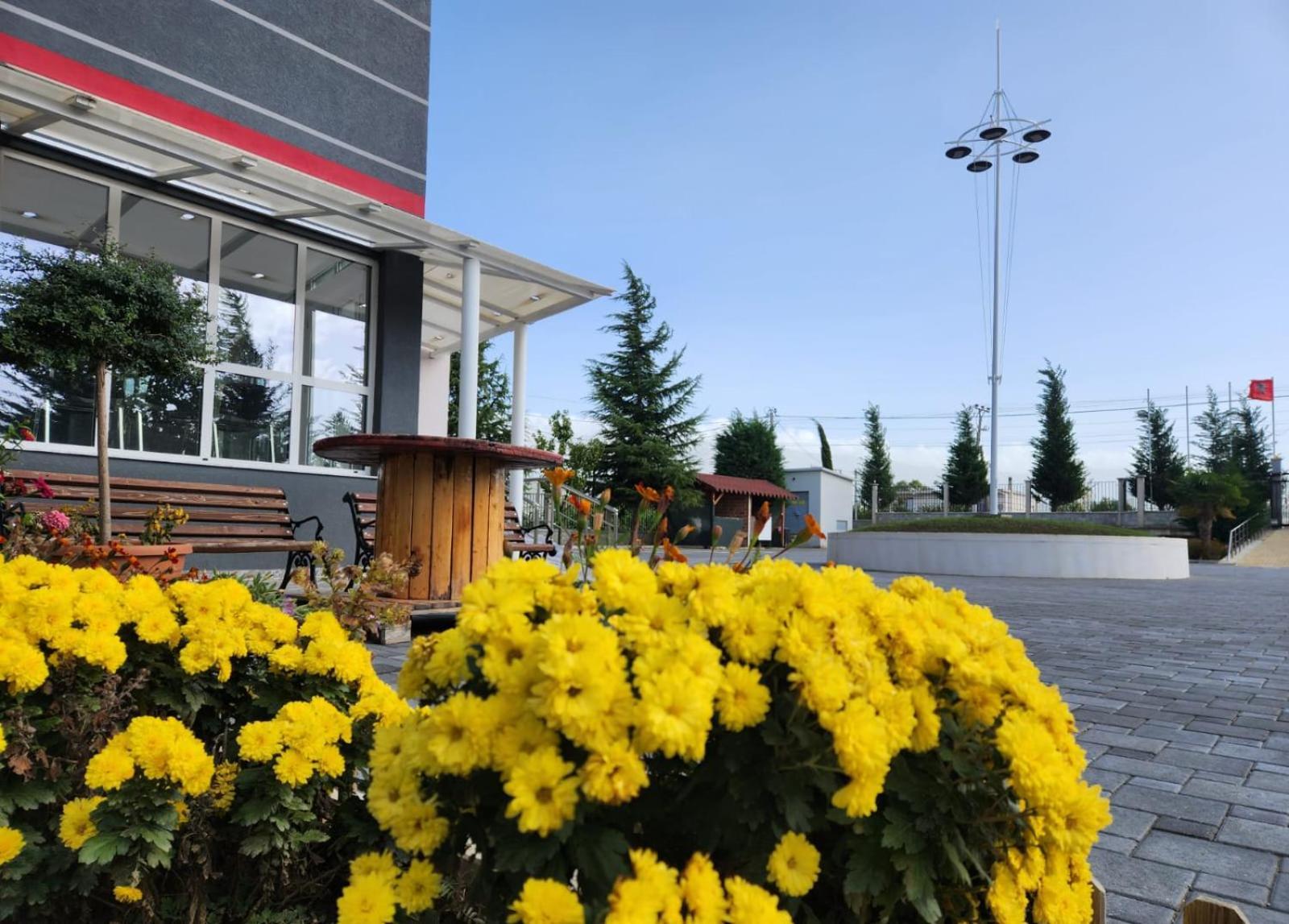 Kompleksi Cfn Albania Bucimas ภายนอก รูปภาพ